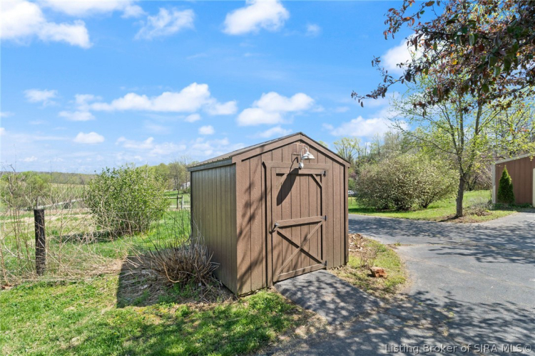 Listing Image 6
