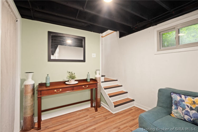Listing Image 52