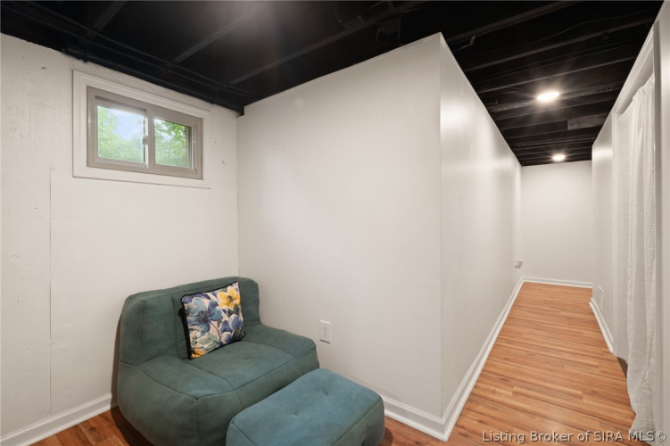 Listing Image 53