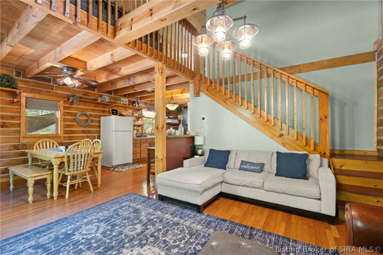 Listing Image 12