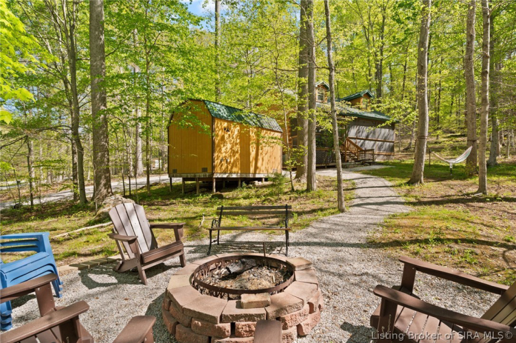 Listing Image 4