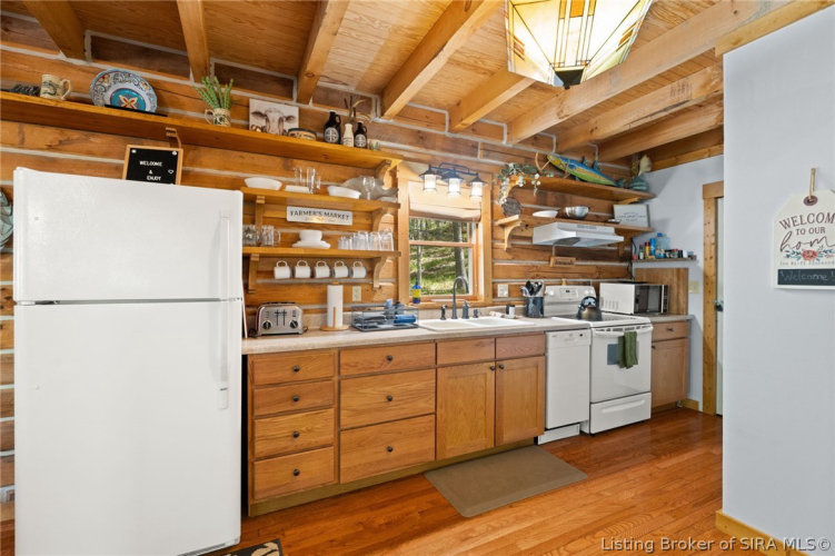Listing Image 5