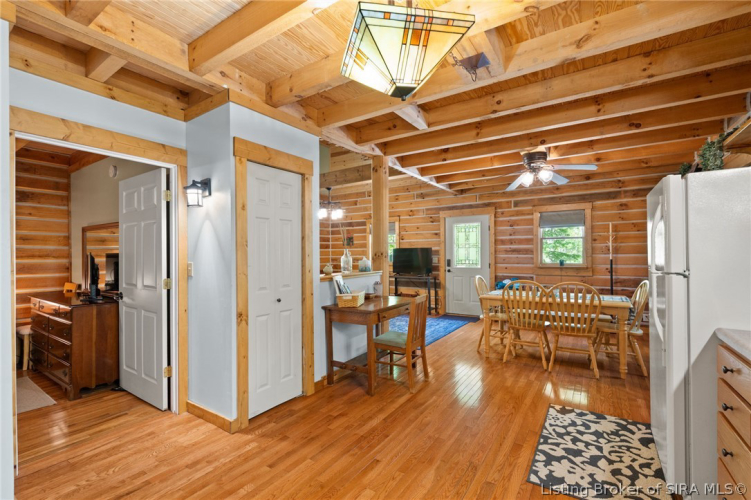 Listing Image 10