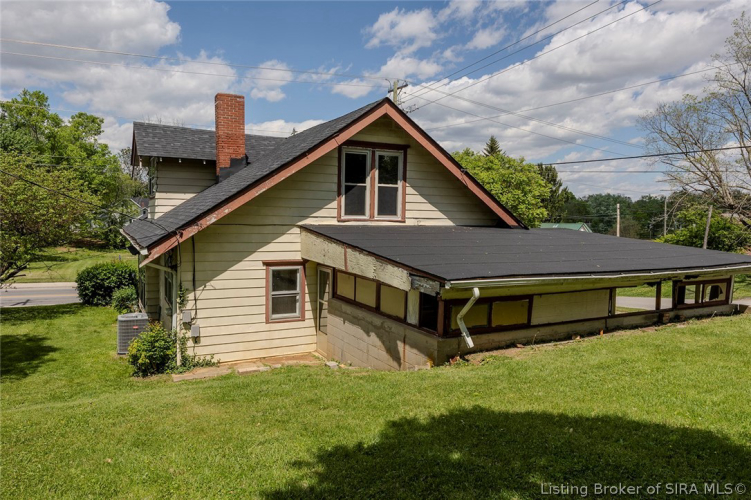 Listing Image 8