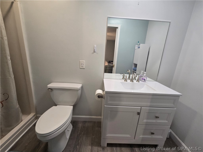 Listing Image 16