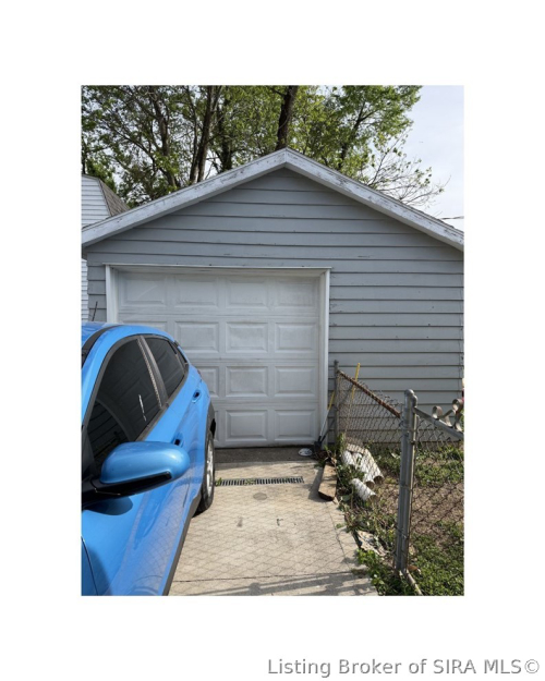 Listing Image 14