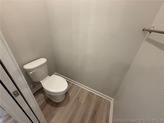 Listing Image 27