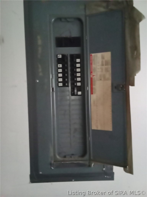 Listing Image 3