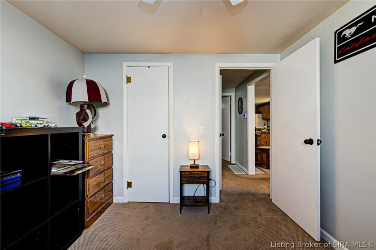 Listing Image 17