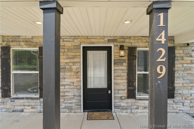 Listing Image 3