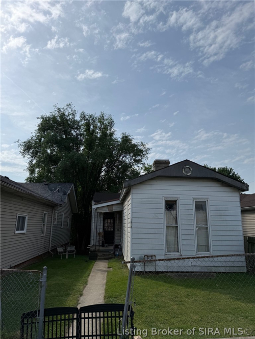 Listing Image 3