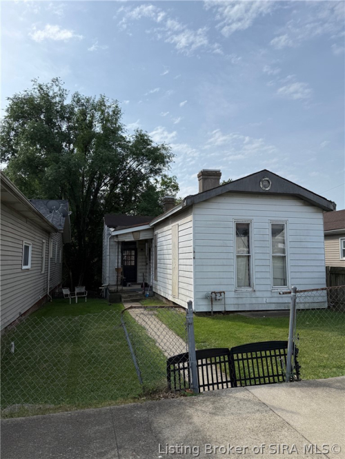 Listing Image 4