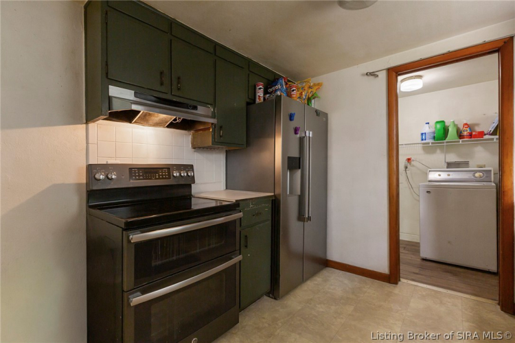 Listing Image 8