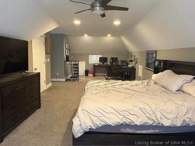 Listing Image 17