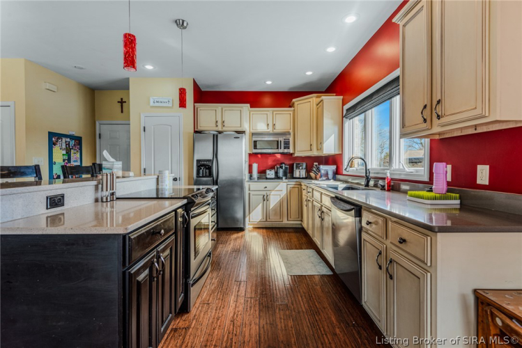 Listing Image 13