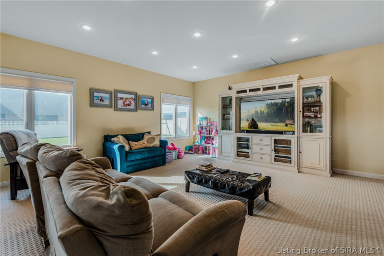 Listing Image 23
