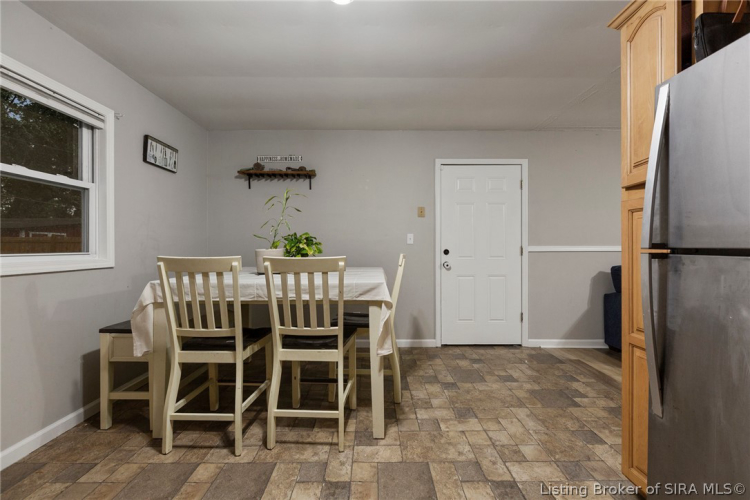 Listing Image 13