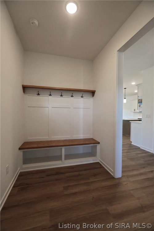 Listing Image 19