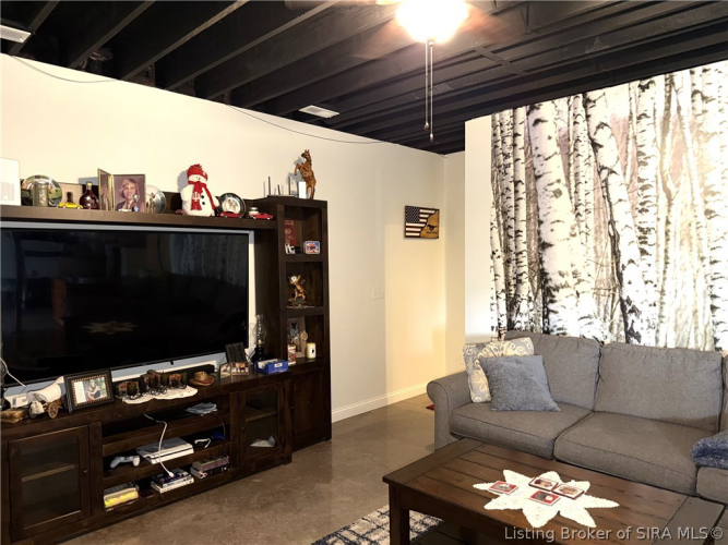 Listing Image 33