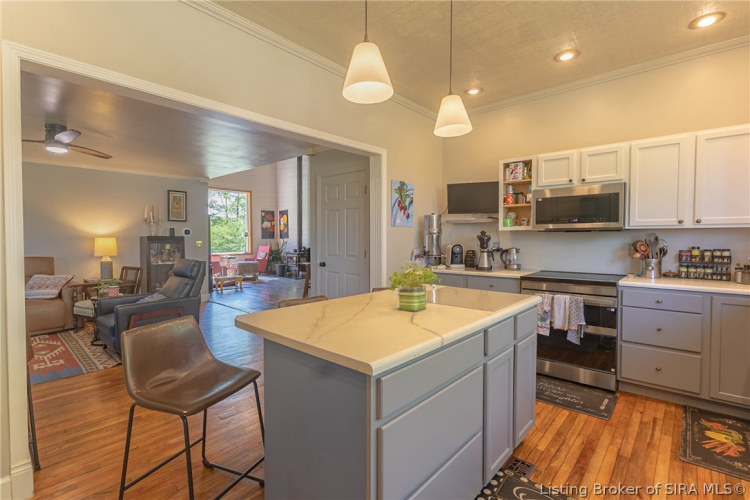 Listing Image 13