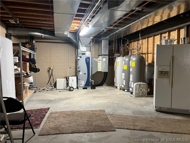 Listing Image 64