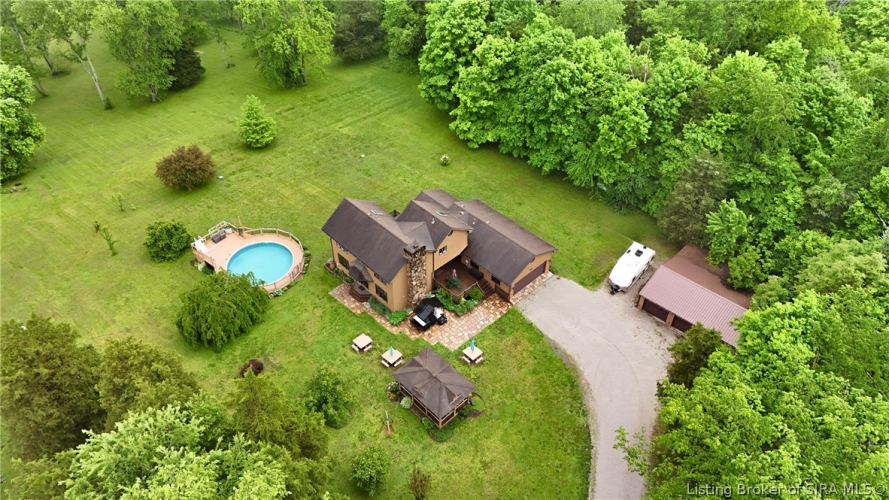 Listing Image 4