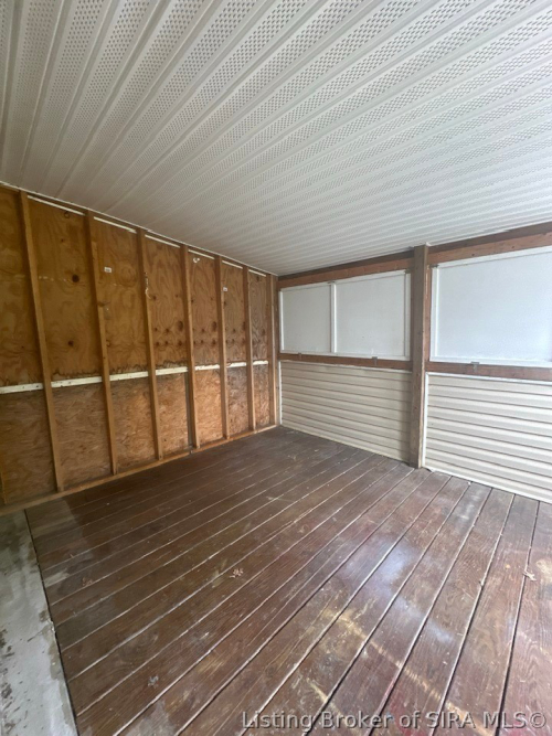 Listing Image 24