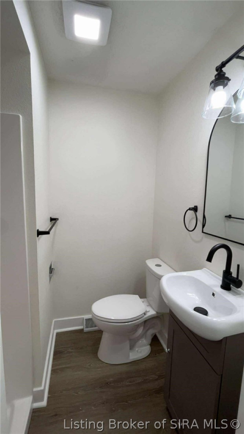 Listing Image 13