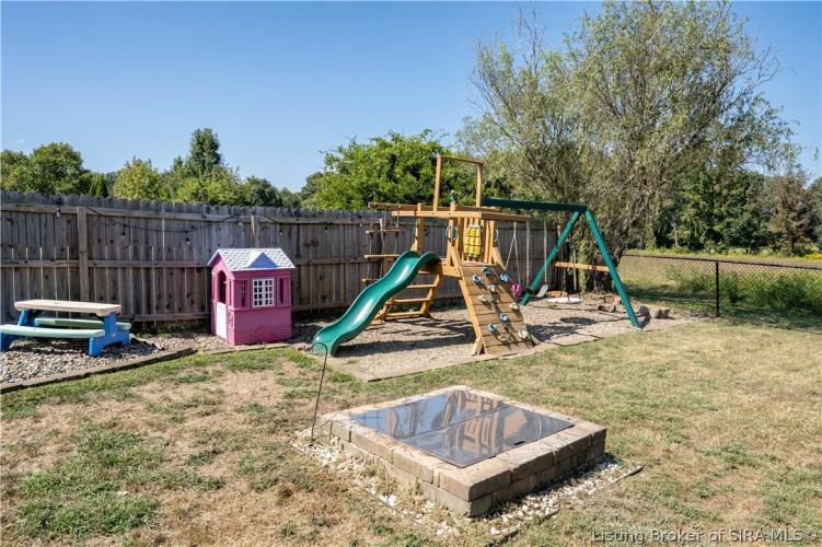 Listing Image 36