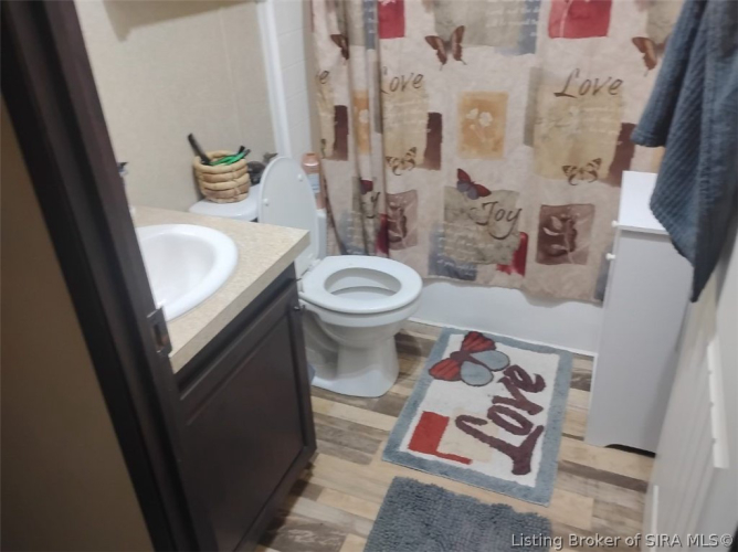 Listing Image 15