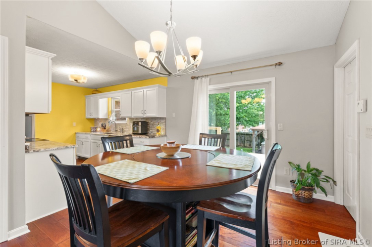Listing Image 12