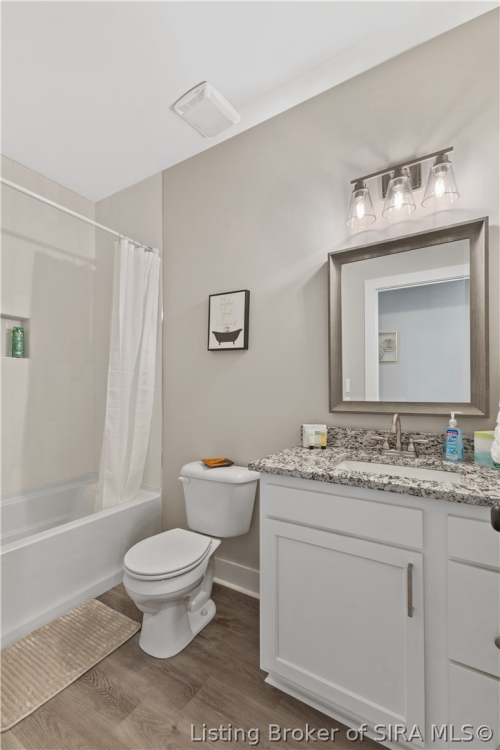 Listing Image 19