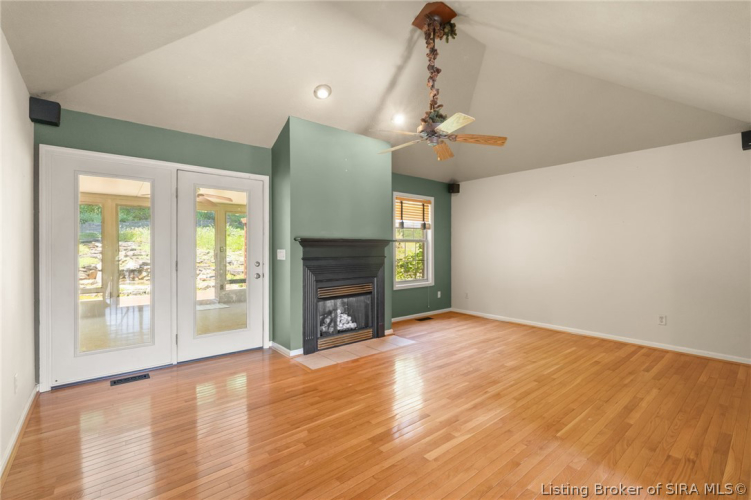 Listing Image 23
