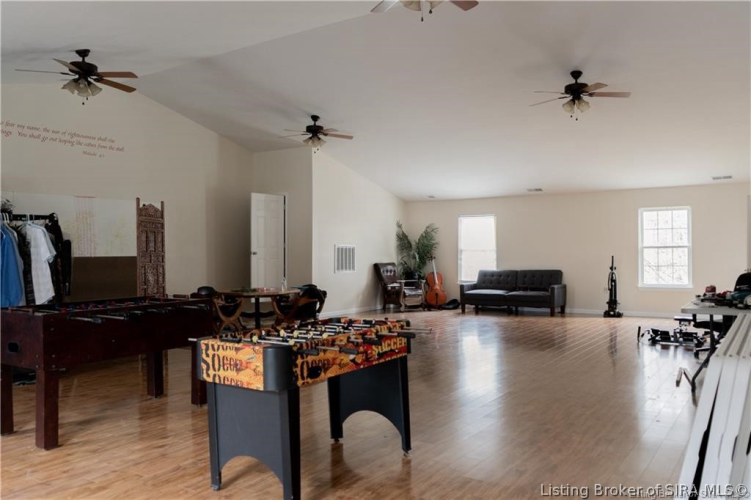 Listing Image 19