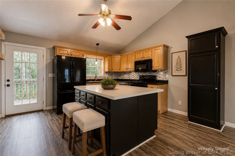 Listing Image 11