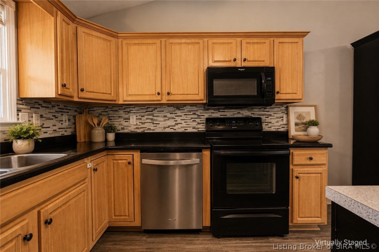 Listing Image 15