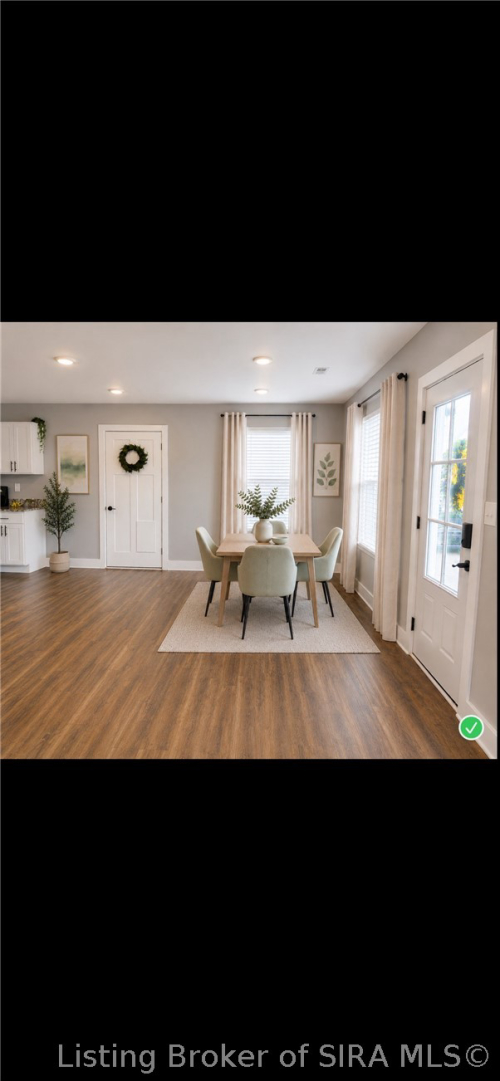 Listing Image 12
