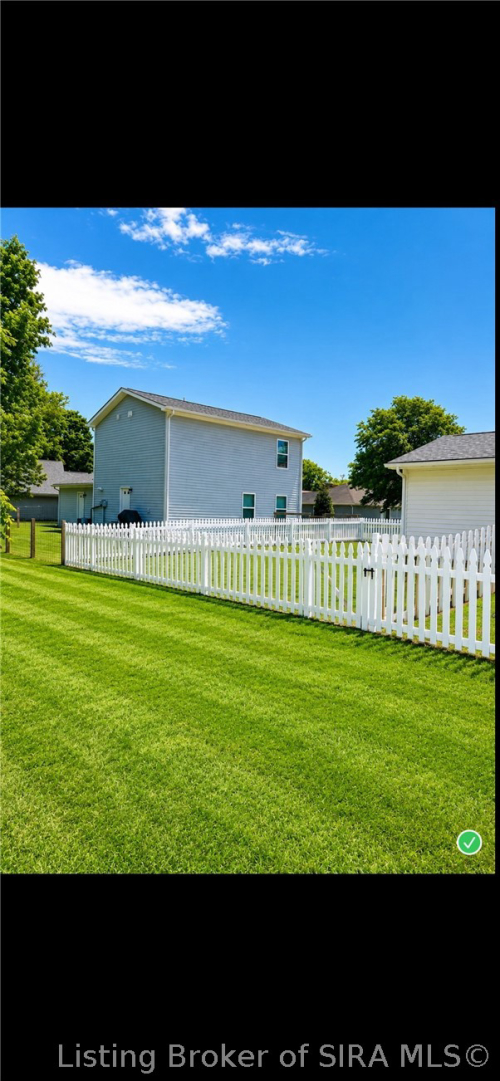 Listing Image 10