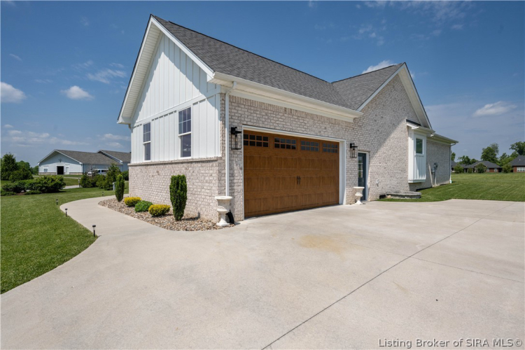 Listing Image 42