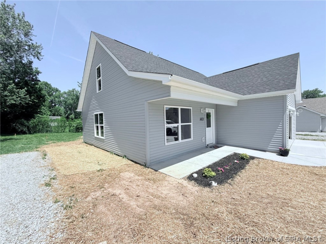 Listing Image 2