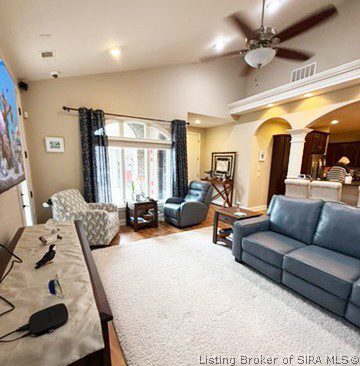 Listing Image 8