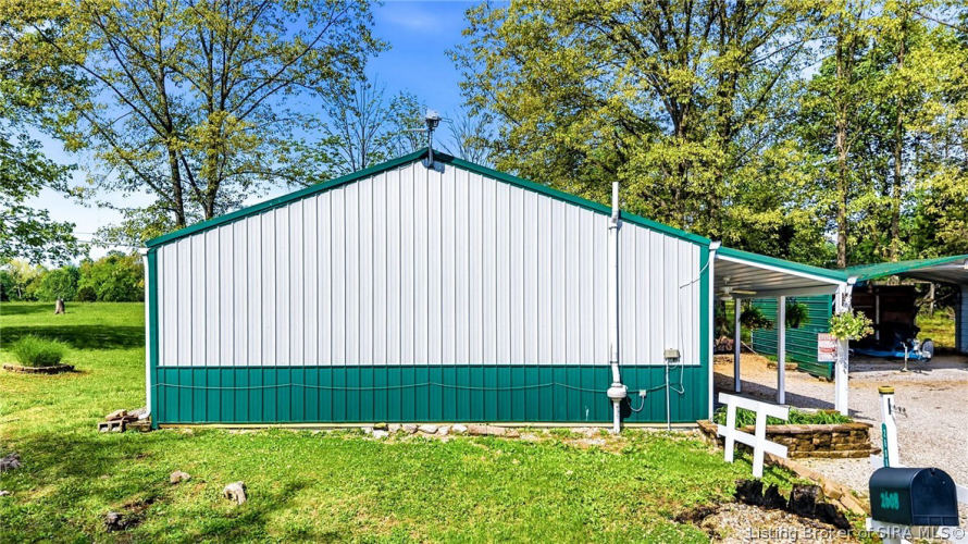 Listing Image 4