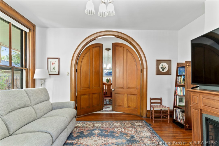 Listing Image 13