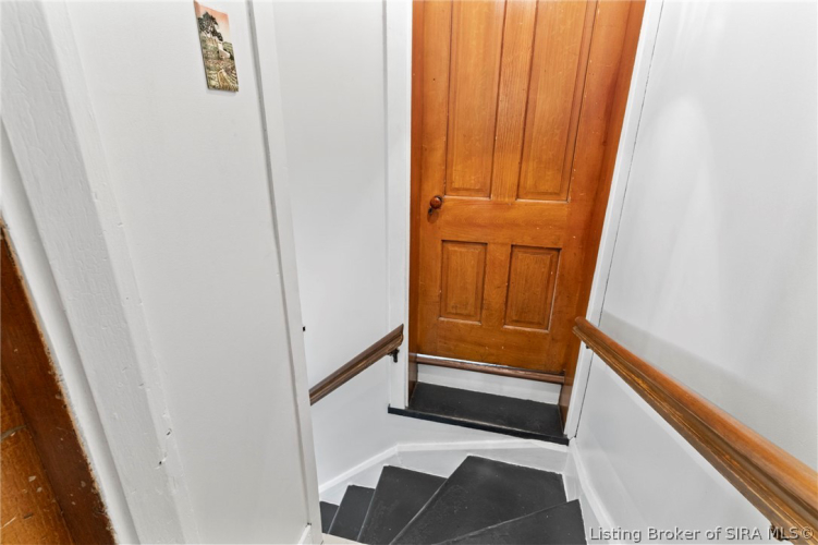 Listing Image 36
