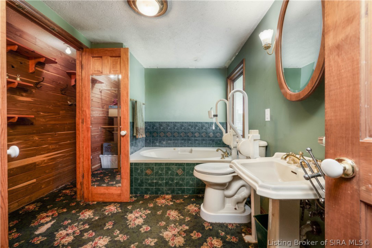 Listing Image 21