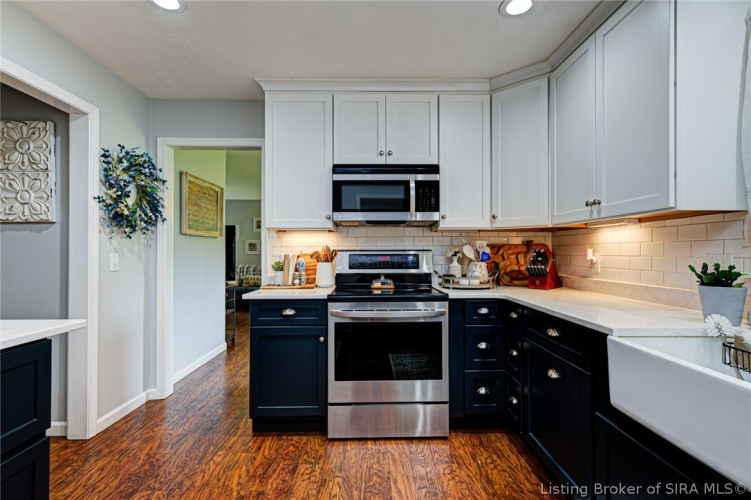 Listing Image 12