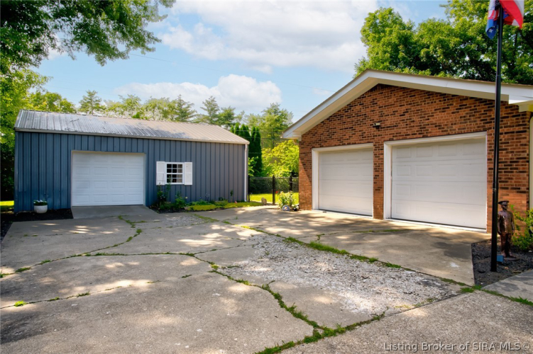 Listing Image 41