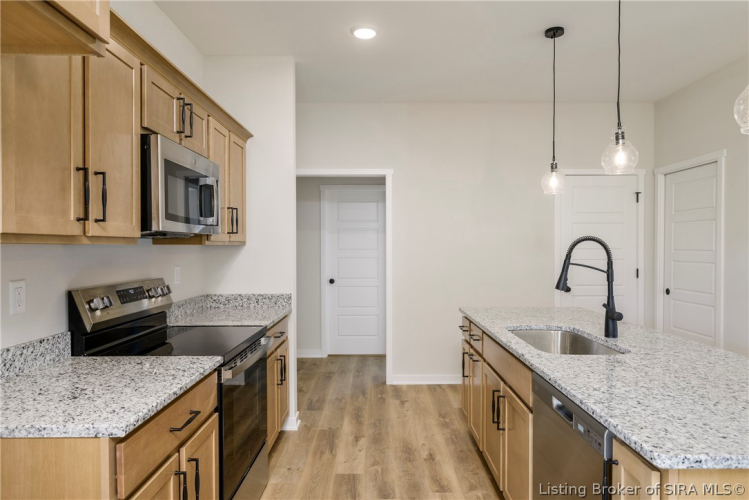 Listing Image 13