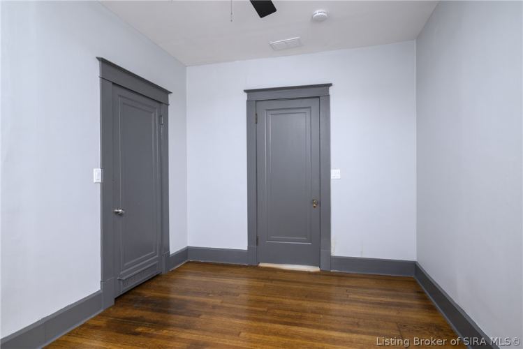 Listing Image 28
