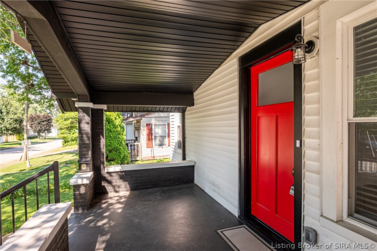Listing Image 6